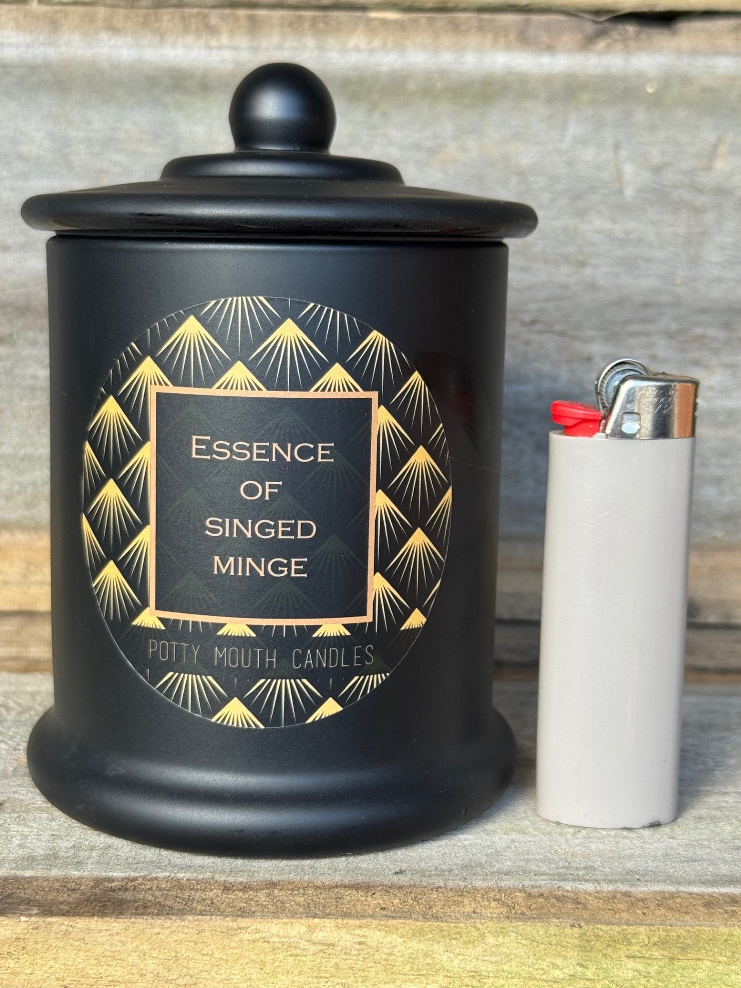 ESSENCE OF SINGED MINGE Candle